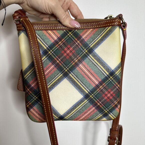 DOONEY & BOURKE Leather Letter Carrier Bag Tartan Print Crossbody Preppy y2k - Picture 3 of 16